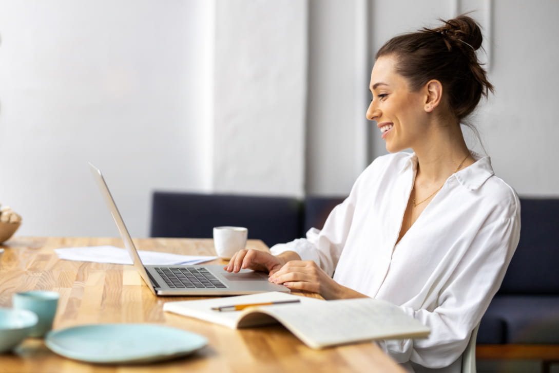 Adecco App auf Laptop